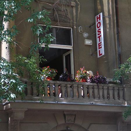 Hostel Sova Novi Sad Esterno foto