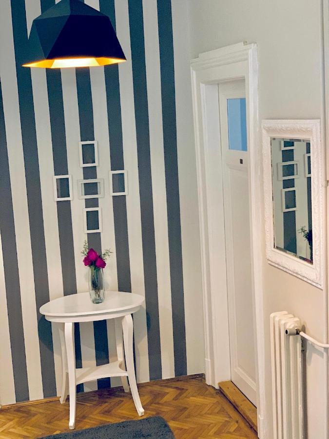 Hostel Sova Novi Sad Esterno foto