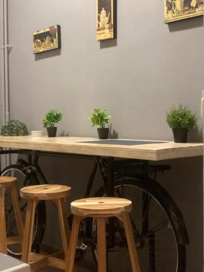 Hostel Sova Novi Sad Esterno foto