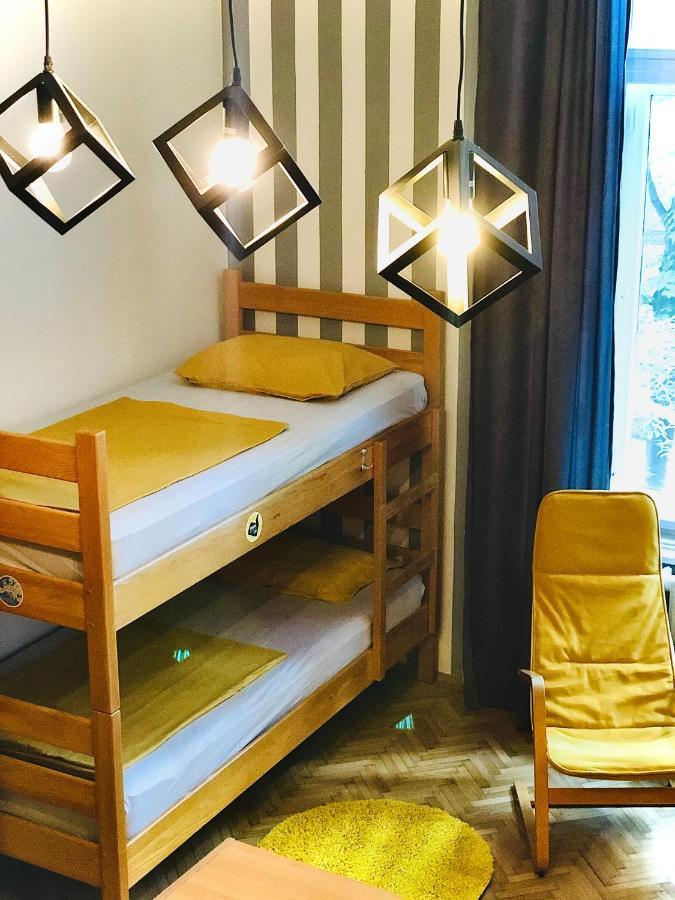 Hostel Sova Novi Sad Esterno foto