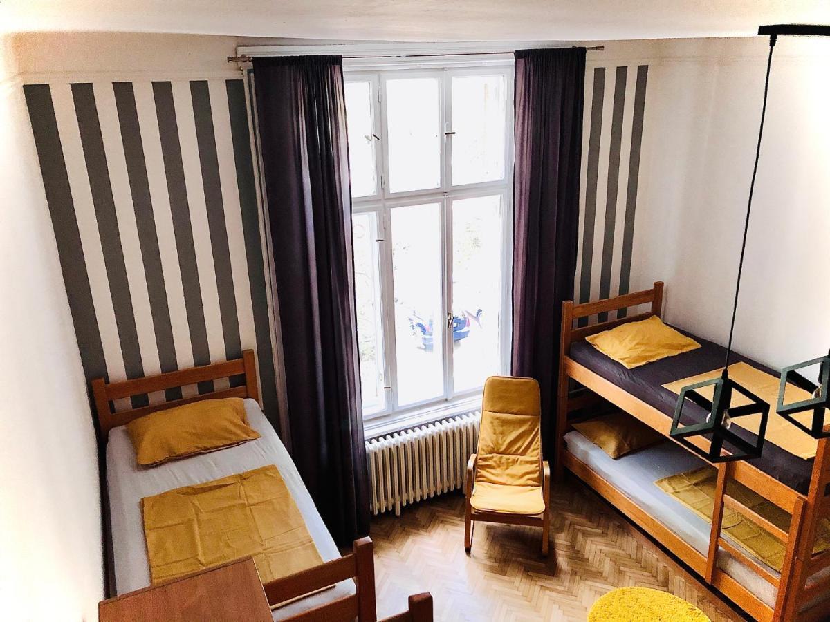 Hostel Sova Novi Sad Esterno foto