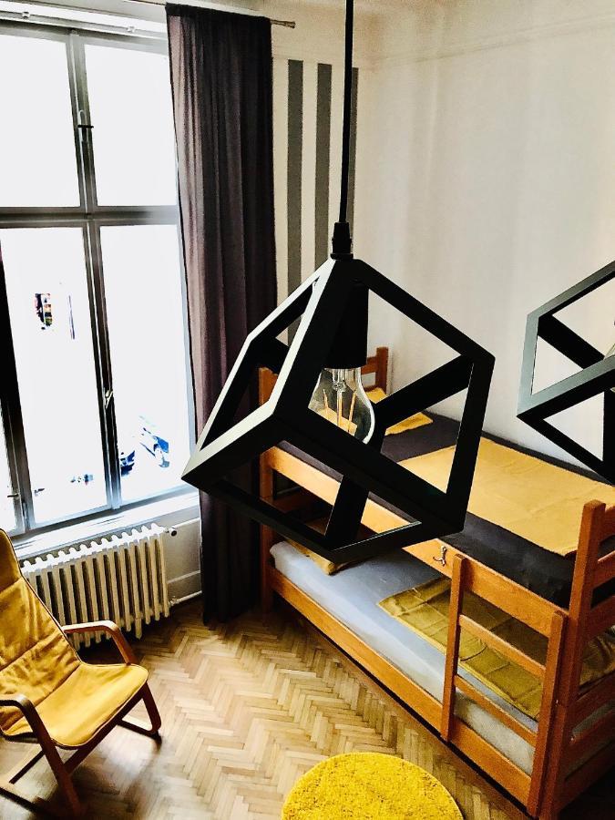 Hostel Sova Novi Sad Esterno foto