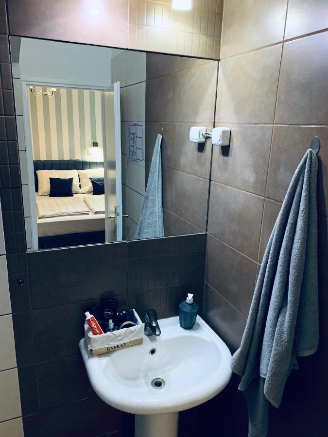 Hostel Sova Novi Sad Esterno foto