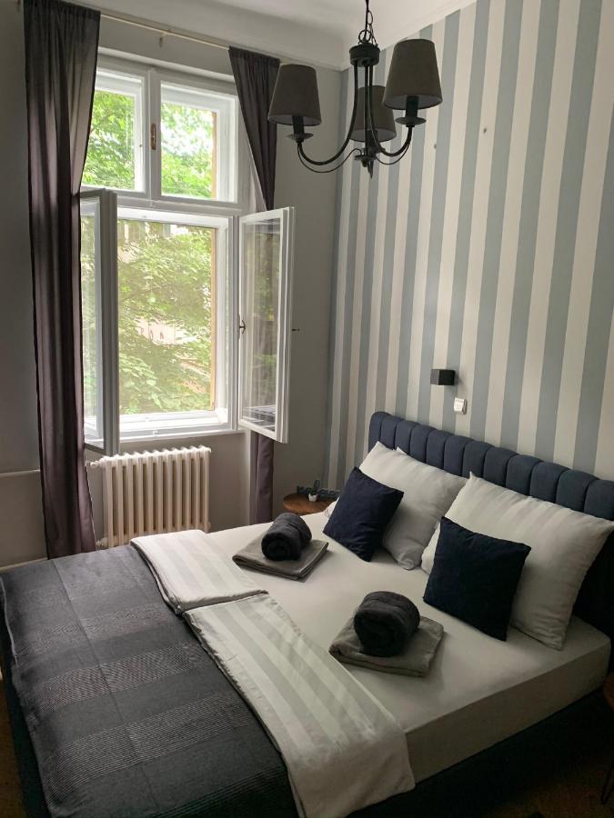 Hostel Sova Novi Sad Esterno foto